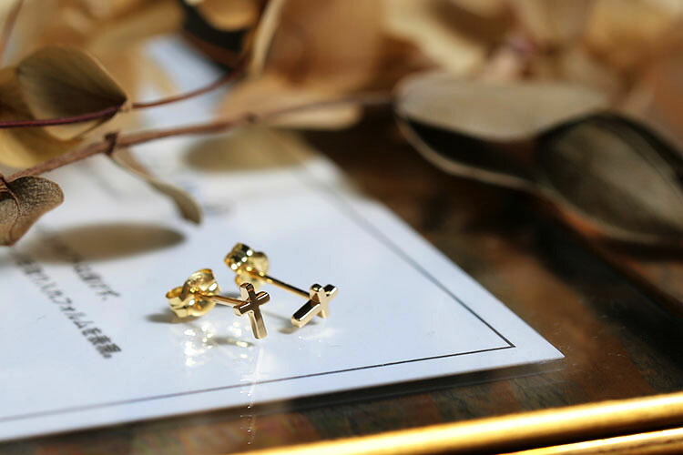 楽天市場】【Bullion Pierce】 K10/K18/Pt900 クロス モチーフ 地金