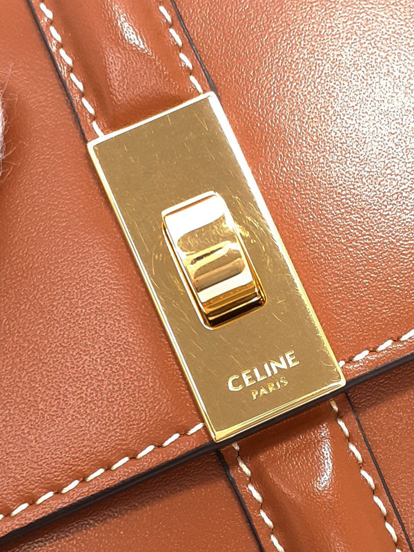 ☆龍様☆CELINE トリフォールドウォレット(箱・巾着・領収書付き