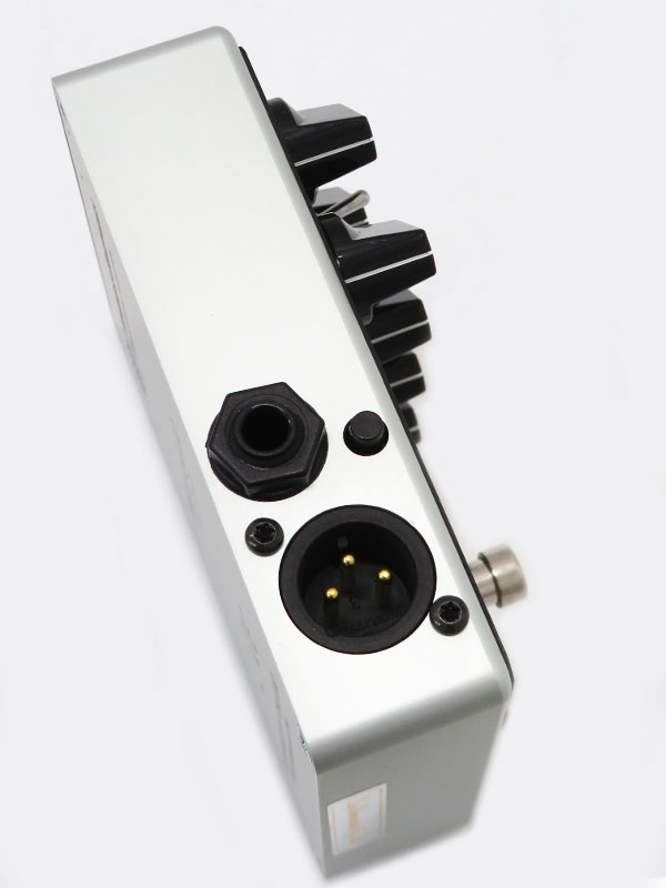 Darkglass Electronics】ダークグラスエレクトロニクス『ベース