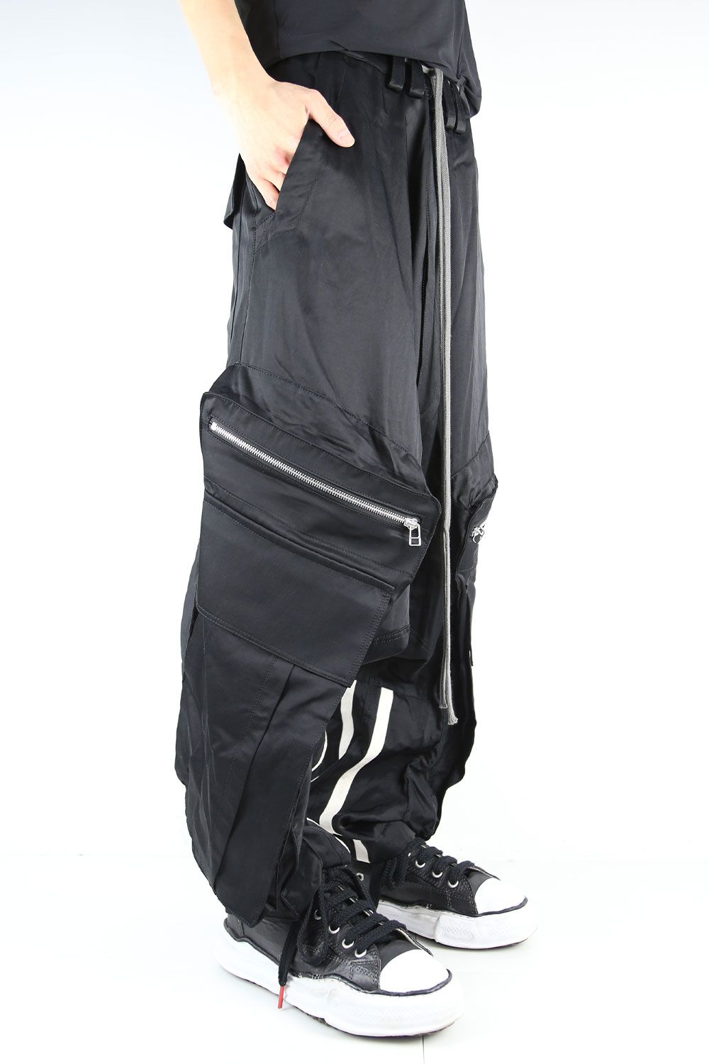 A.F Artefact サルエルジョガーパンツ