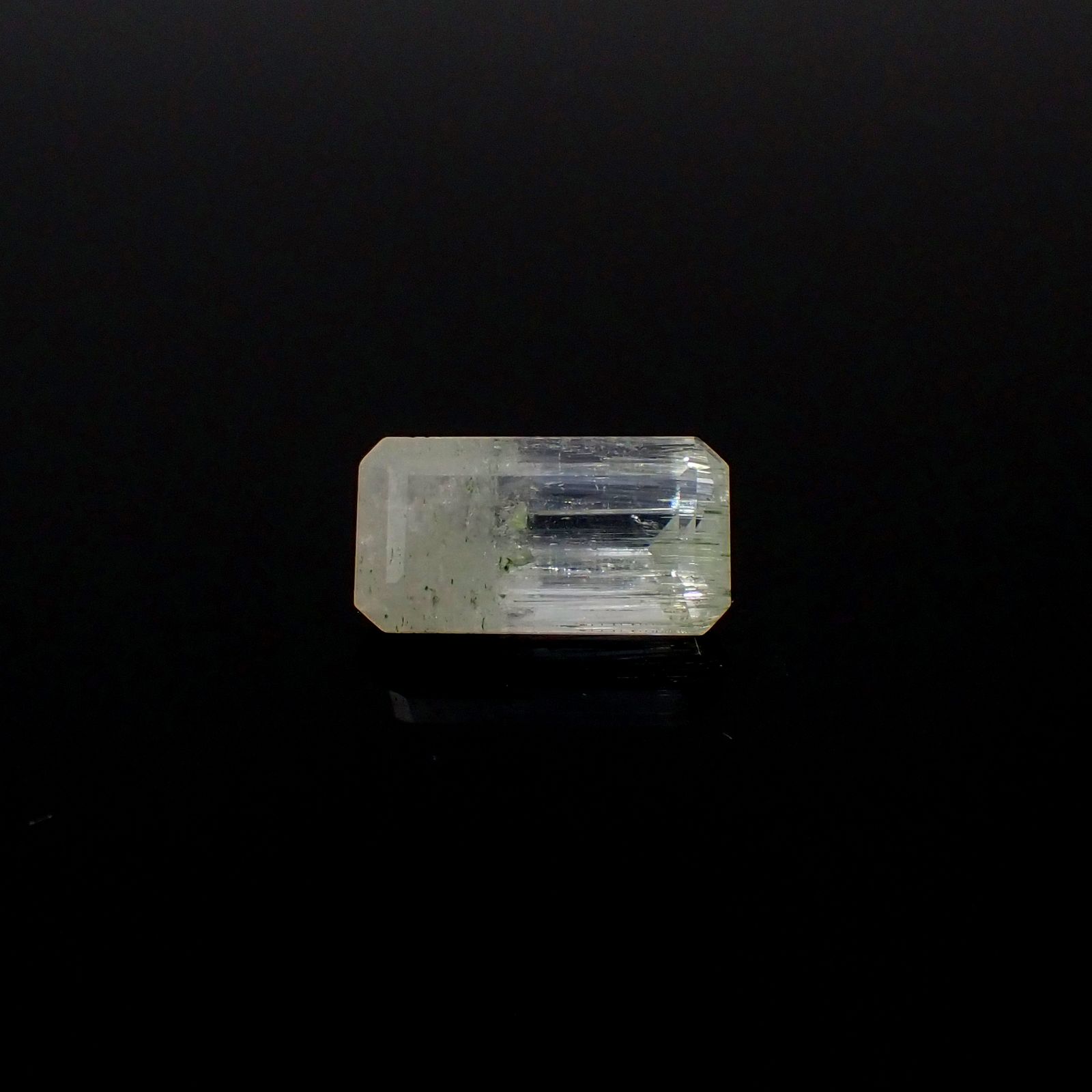 バイカラーベリル原石6/六角形グリーン多め｜バイカラーベリル原石6/六