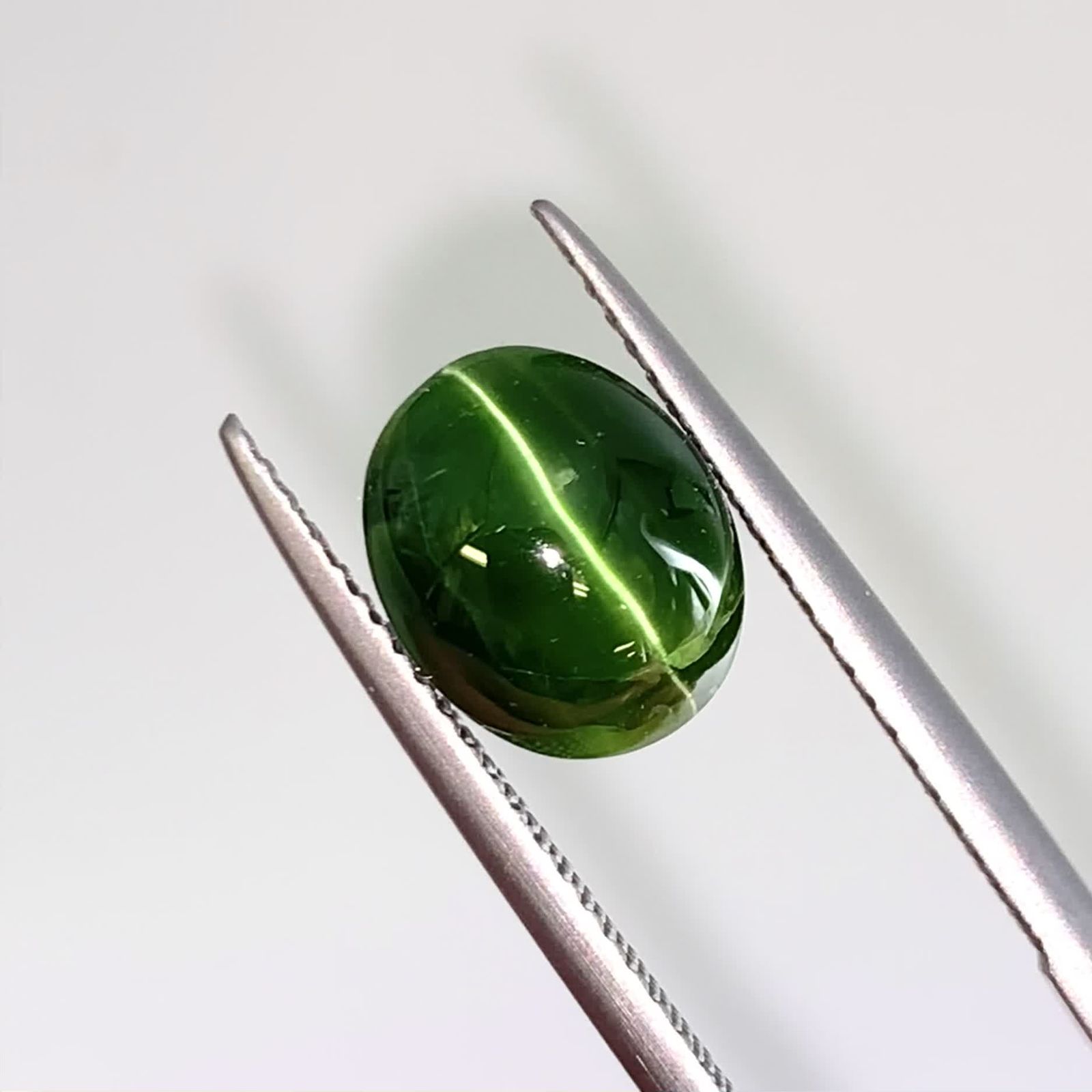 ダイオプサイドキャッツアイ(宝石名ダイオプサイト・キャッツアイ