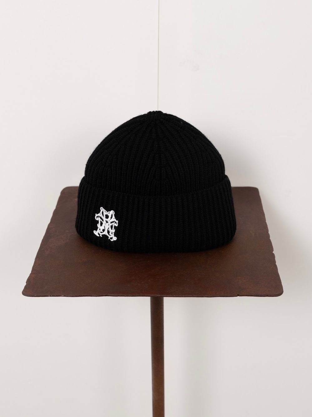 THUG CLUB サグクラブ Beanie Brownビーニー Thug Club Chimera Beanie