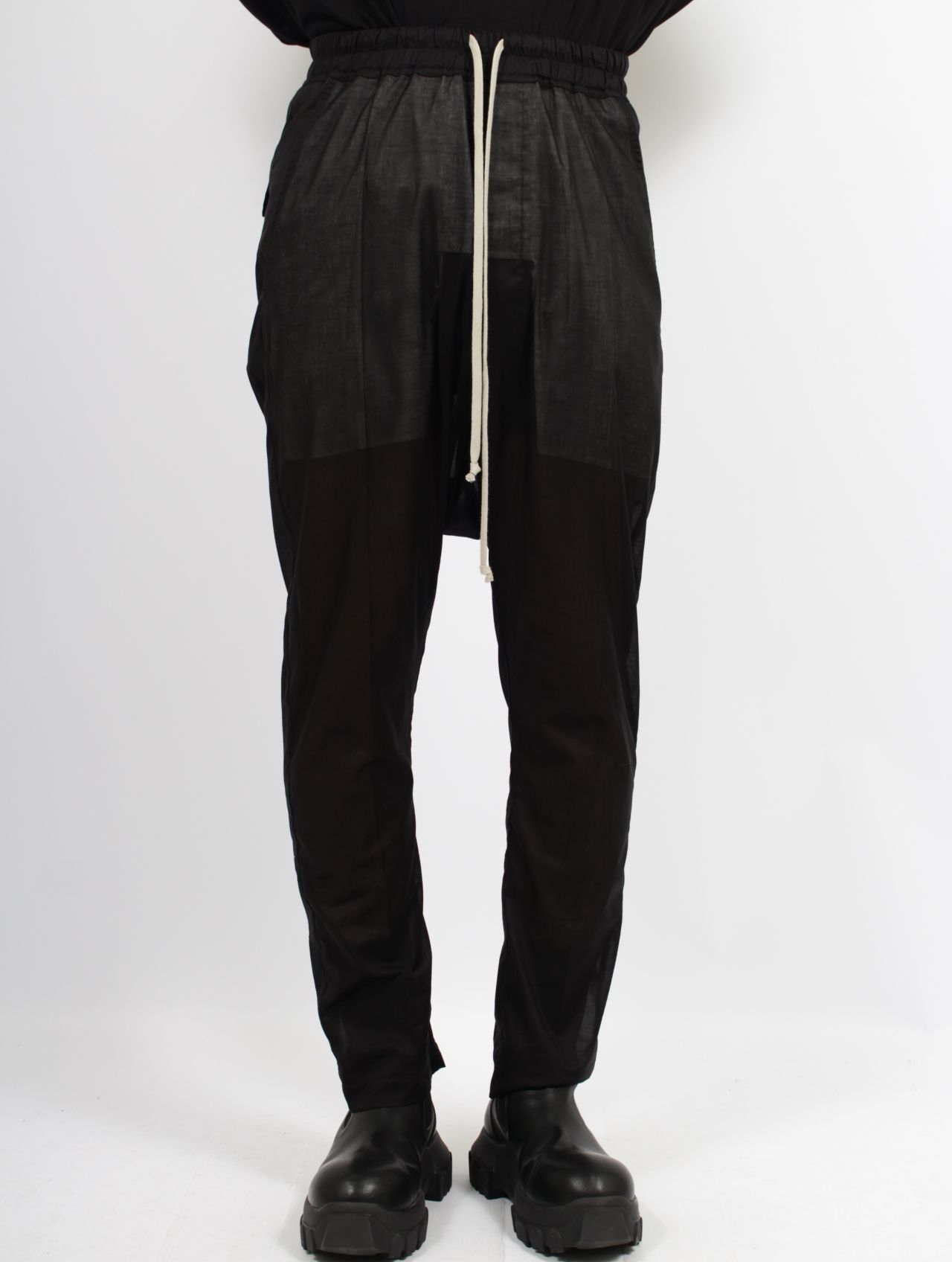 ユリウス697PAM9 名作シャーリングドレープサルエルパンツブラック