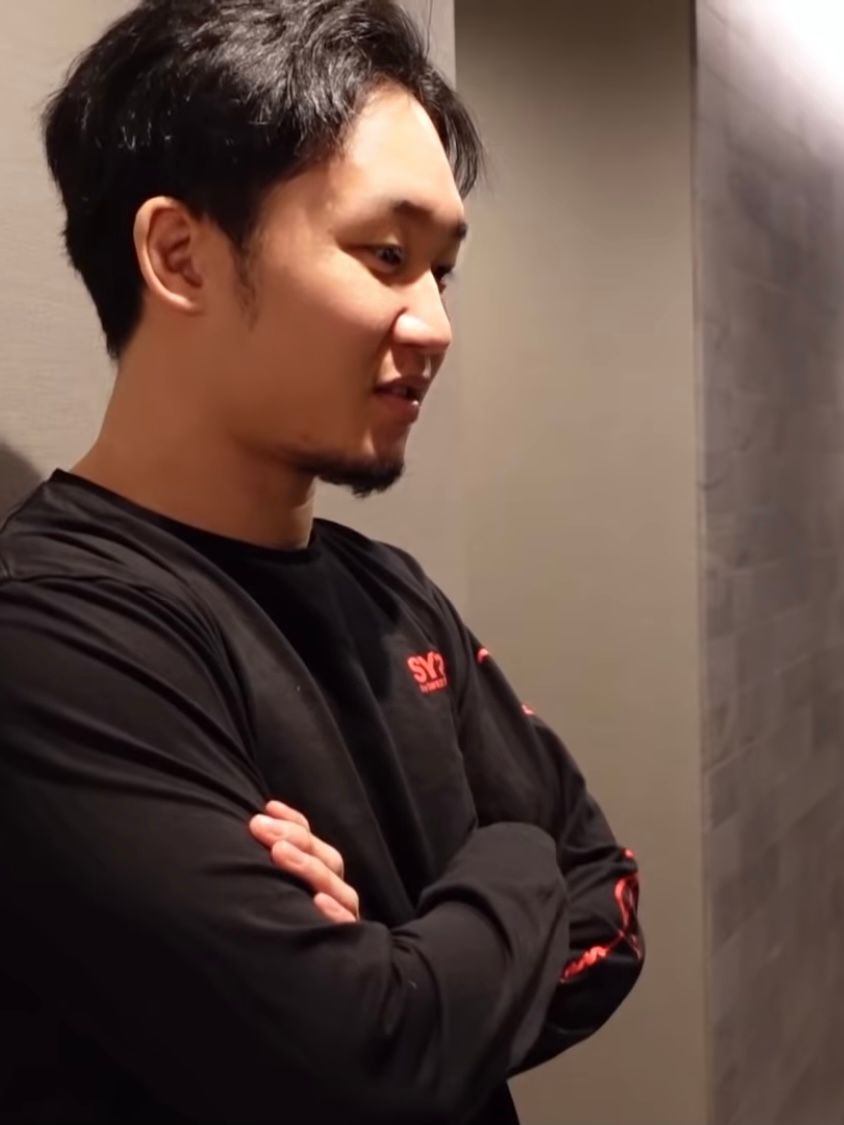 朝倉未来さん着用モデル SY32 ノースリーブパーカー XL ネイビー 朝倉