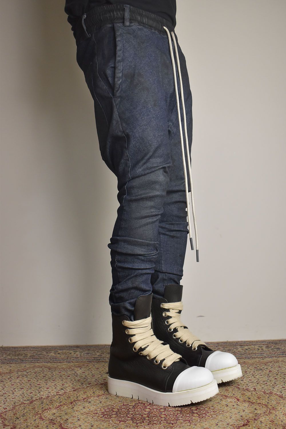 A.F ARTEFACT - Coated Stretch denim Sarouel skinny