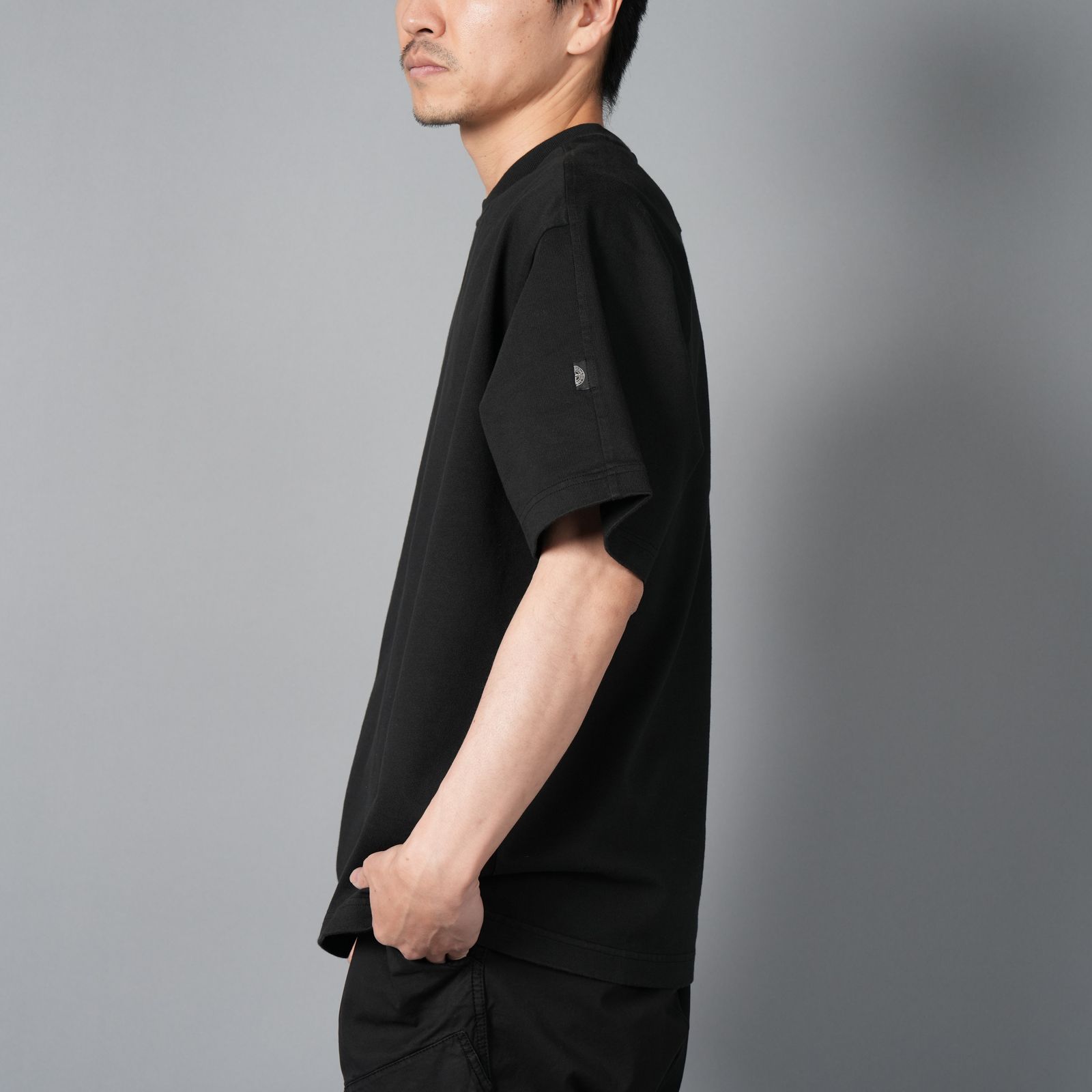 stone ブラック 半袖シャツ STONE ISLAND (ストーンアイランド