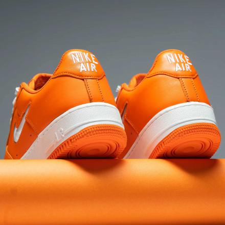 国内3月4日発売予定】 ナイキ エアフォース 1 ロー 