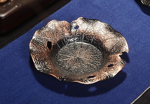 高級感のある蓮の形 茶雑貨『茶杯を乗せる茶托』