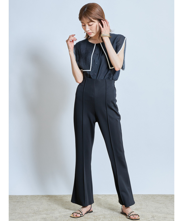 センターピンタックフレアパンツ※WEB Store限定販売