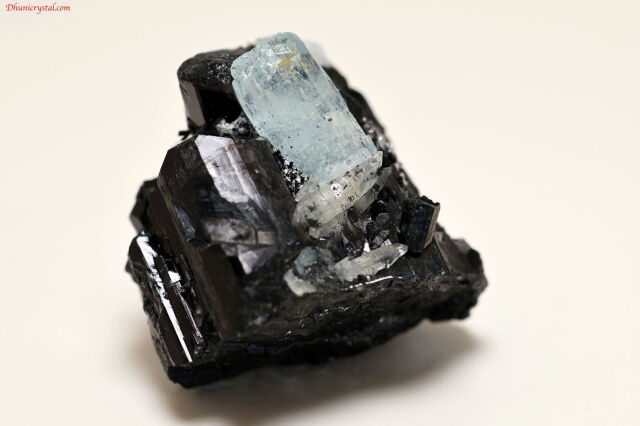 アクアマリン&ブラックトルマリン共生鉱物(A291)