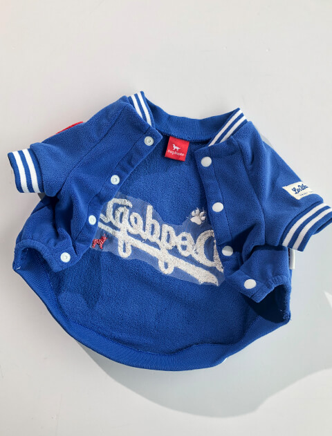 犬服 / ドッグウェア】スポーツロゴフリーススタジャン / DOG DEPT