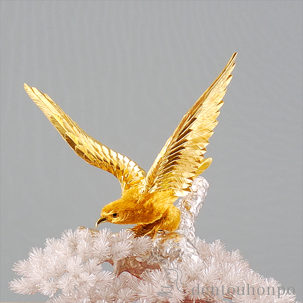 送料無料】 純金 松に鷹 500g / 光則（金工芸） 高級 コレクション