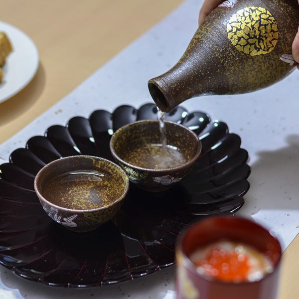 九谷焼 お猪口 おちょこ ぐい呑み 盃 文字 金彩 酒器 16個 業務用｜