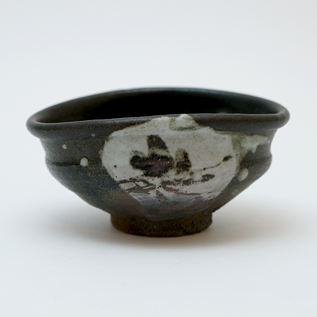 鶴田純久│織部唐津沓茶碗