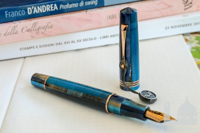 レオナルド モーメントゼロ ハワイブルー 万年筆 スチールニブ