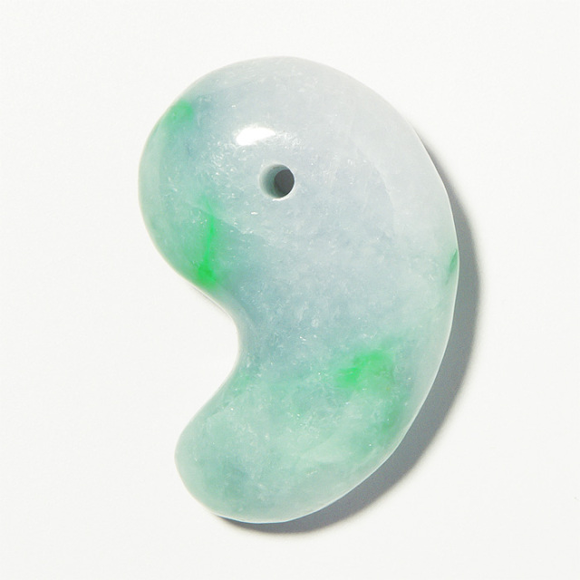 勾玉 糸魚川翡翠 （いといがわひすい） 透過 桐箱付 No.370 | 神棚・神