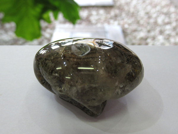 スモーキークォーツ 2.2kg 水晶 原石 鑑賞石 自然石 誕生石 鉱物 鉱石