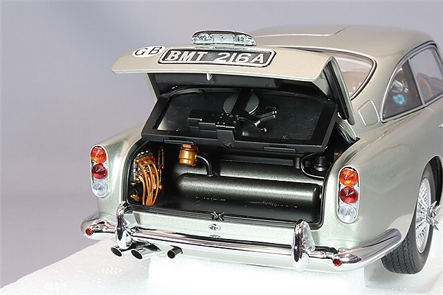 オートアート コンポジット 1/18 アストンマーティン DB5 ボンドカー