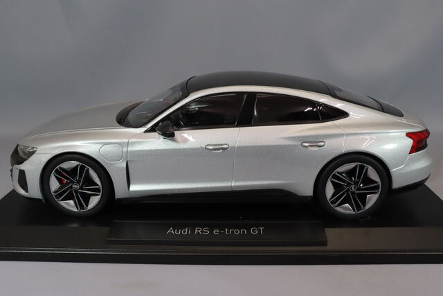 NOREV 1/18 アウディ RS e-tron GT ミニカー Amazon.co.jp: ノレブ 1