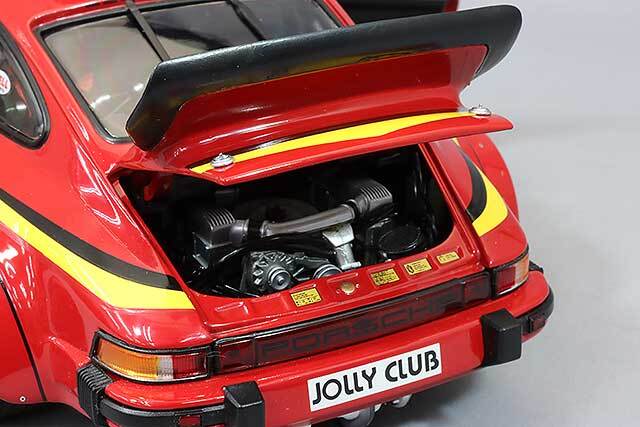 EXOTO 1/18 ポルシェ934 momo 1977 シルバーストーン6H #9 V.ブランビラ