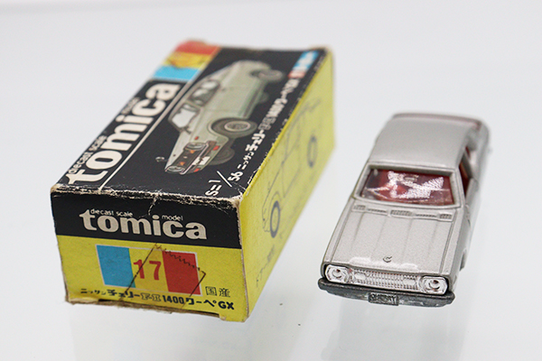 ミニカーショップ ケンボックス トミカ 黒箱☆17☆日産チェリー F-II