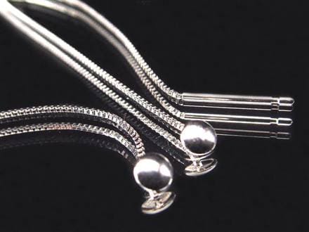 ◇本物志向のあなたへ◇Pt900プラチナの上品な輝き◇華やかな印象を