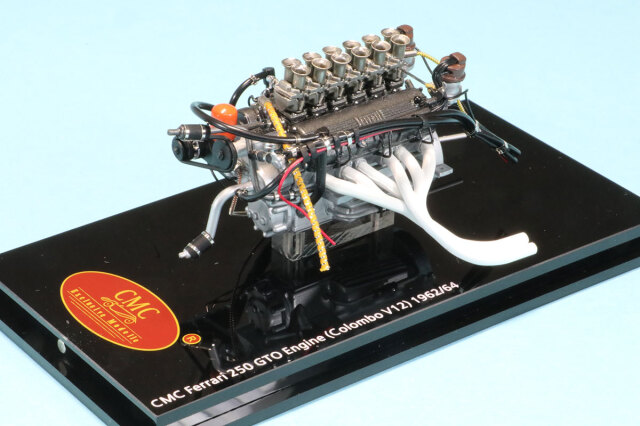 CMC 1/18 フェラーリ 250 GTO エンジン ディスプレイケース付き M-260
