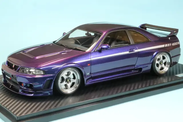 イグニッションモデル 1/18 イニシャルD ニッサン スカイライン GT-R V