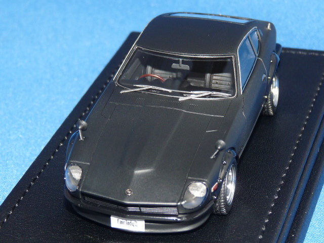 イグニッション 1/43 ニッサン フェアレディ Z (S30) （マットブラック）