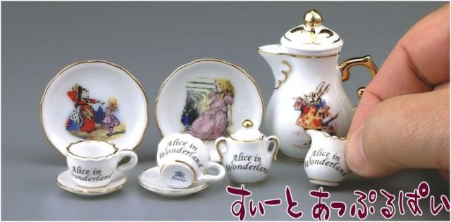 ロイターミニチュア】 ピーターラビット 12ピース ティーセット