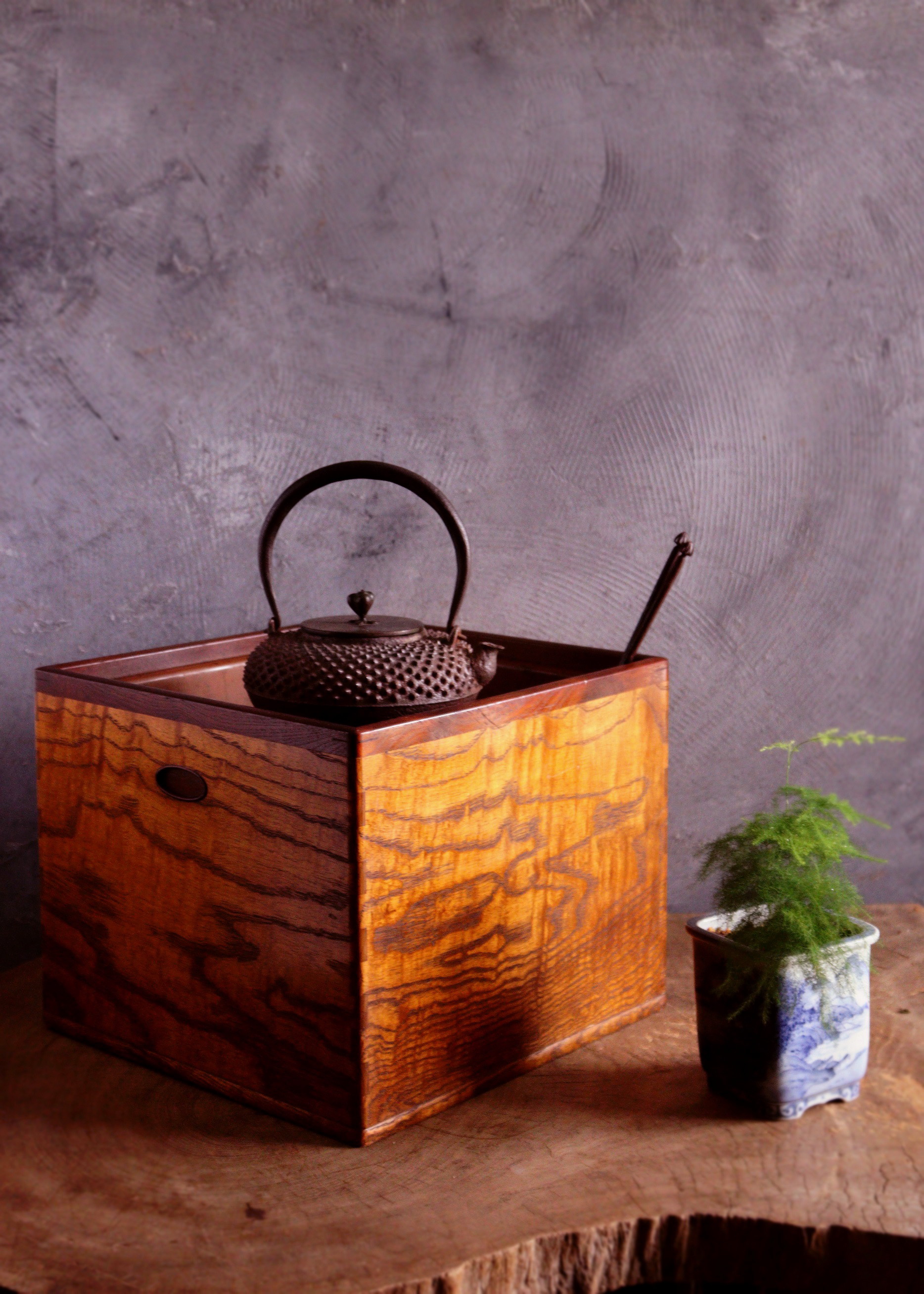 手あぶり 火鉢 古民家 アンティーク 古い火鉢 手炙り 行火 暖房 香炉