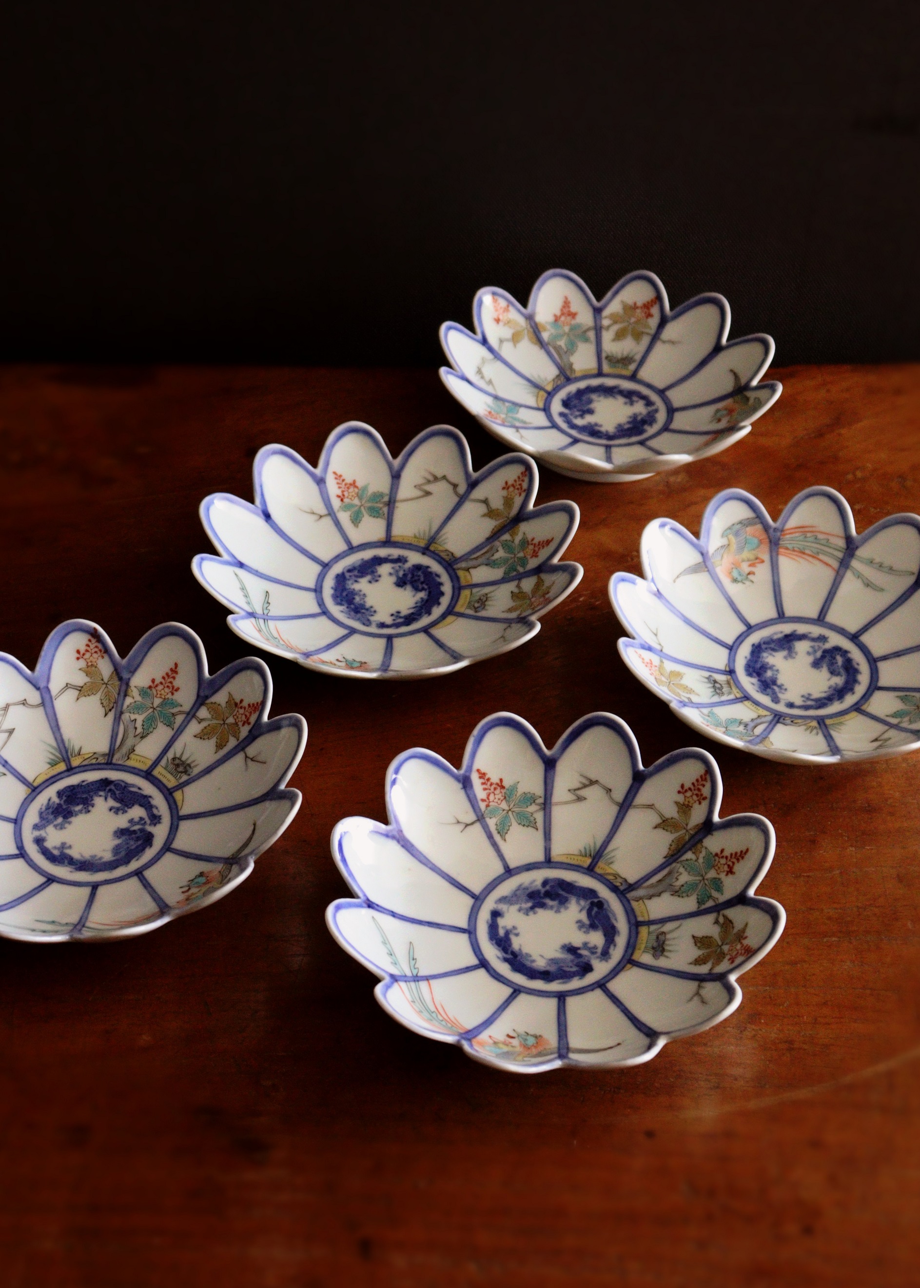 小皿 色絵付 染付 古伊万里 金彩 花唐草 鶴 四方襷文 明治 ハ号 複数縁