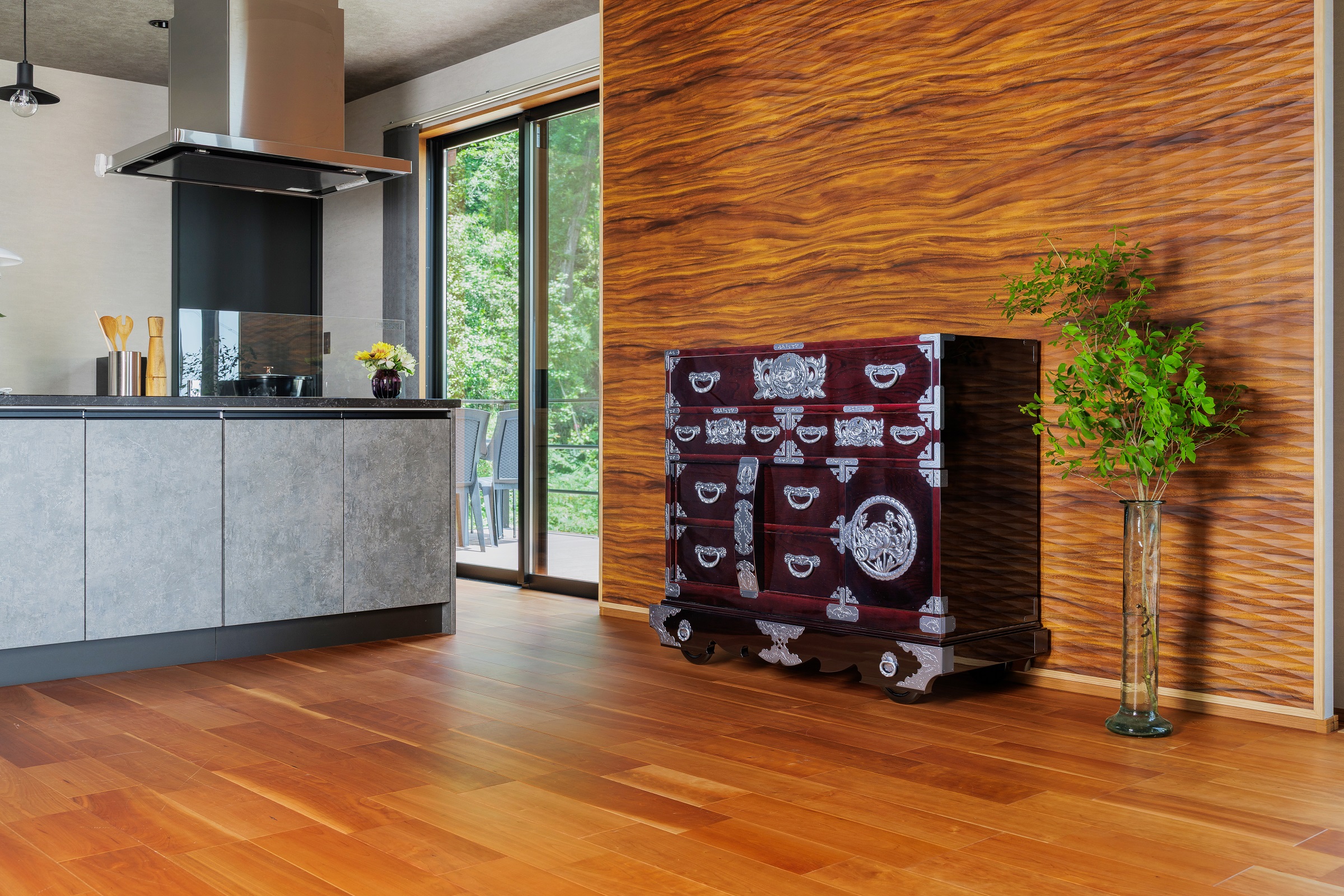 仙台箪笥 閂型車箪笥 KB-48/KEB-48/KR-48 木地呂漆塗り/朱色漆塗り