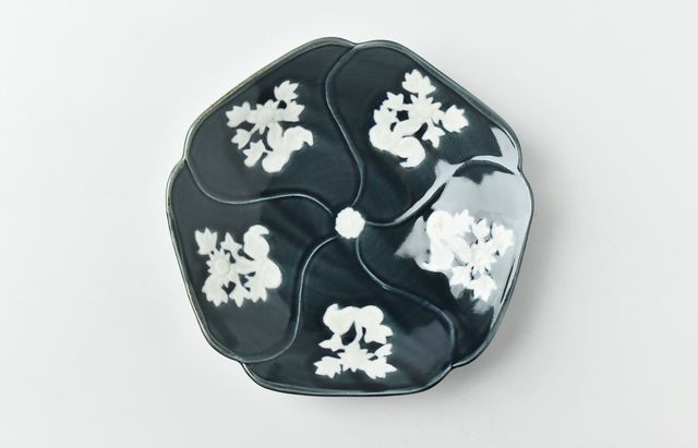 Y様へ感謝お嫁入り‼️涼やか星丸紋切子ボウル1客 錦手牡丹唐草小皿10客