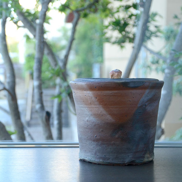 共箱付】送料無料 ｜ 茶道具 南蛮鬼桶水指 (共箱付） 作家「川淵直樹」