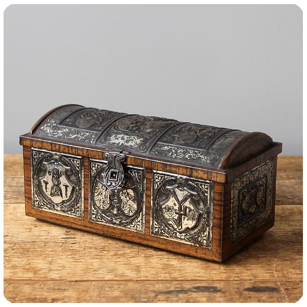 ベルギー アンティーク お菓子缶 ティン缶 TIN ブリキ ボックス