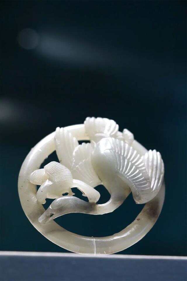 極上 根付 天然素材 彫刻 置物 細密細工 骨董 アンティーク 在銘 極上