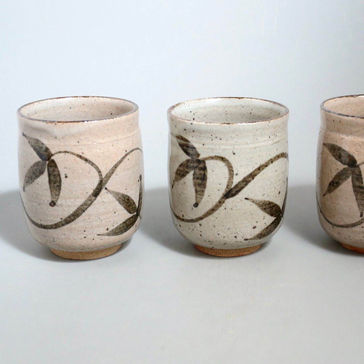 中里太郎右衛門窯 絵唐津湯呑 (B-18) | 中里太郎右衛門窯【公式通販