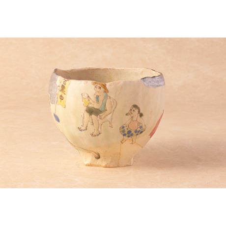 北井真衣さんアニマルセラピー壺九谷焼