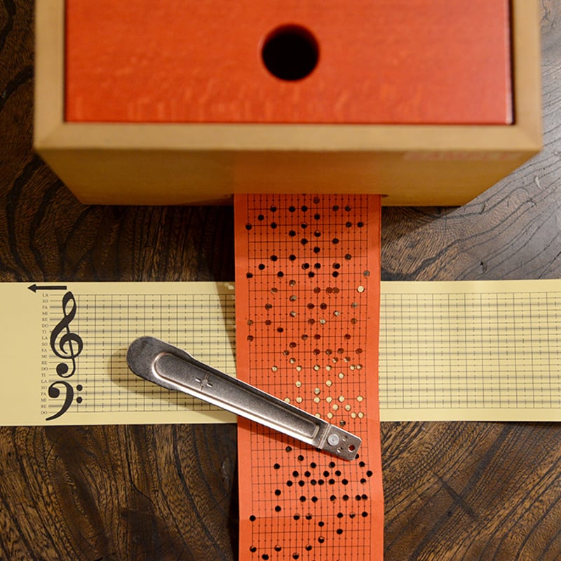 取り寄せ品※ミュージックボックス(大)赤/白木 | TOYS&GIFT MOMO