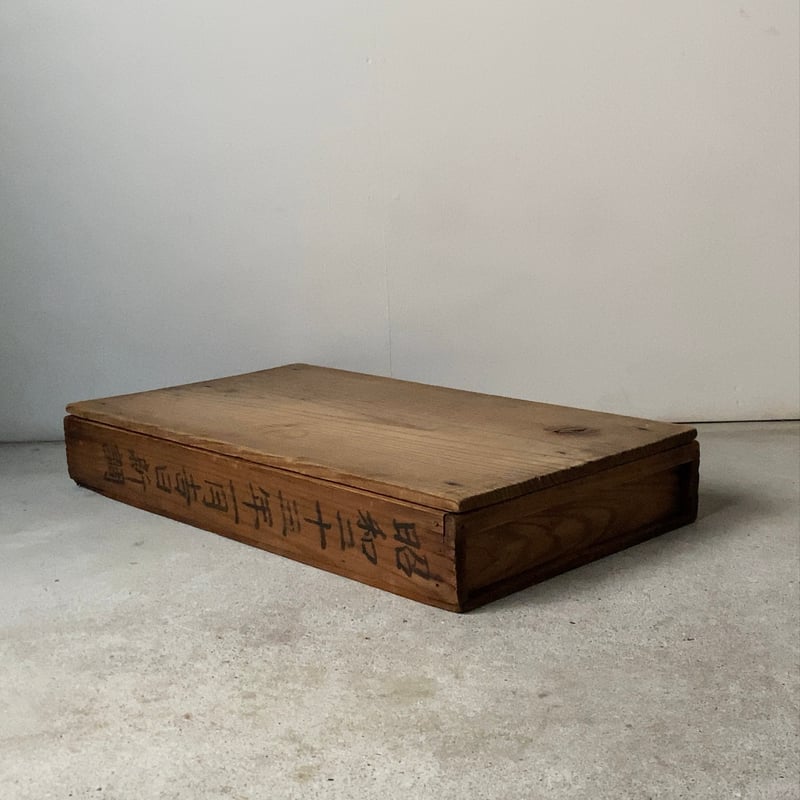 漆器行器外居円筒型4本脚蓋付き年代物アンティーク品餅まき用木箱付