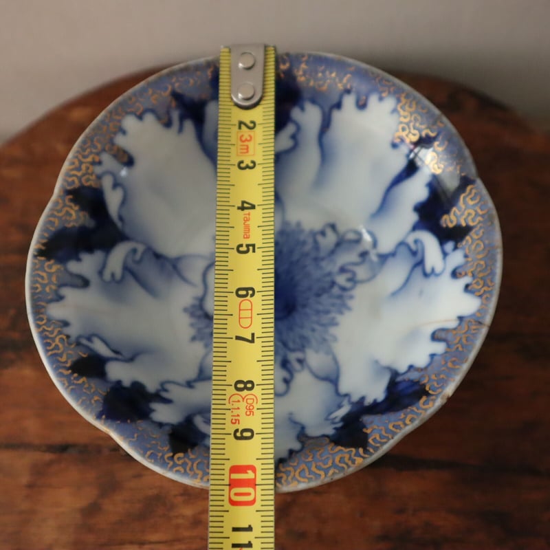 A002【小鉢】 深川製磁 牡丹金ミル 金彩印判染付け 花輪 小鉢3点