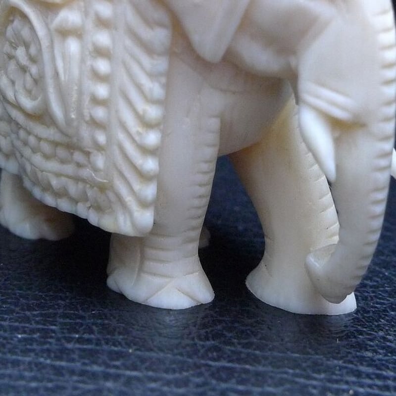 △本象牙象使い根付29g・提げ物/置物△NE63△ | 象牙屋本舗 こほく堂