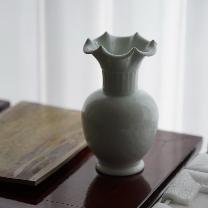 青白磁花瓶 PW034 | Looking For 物色