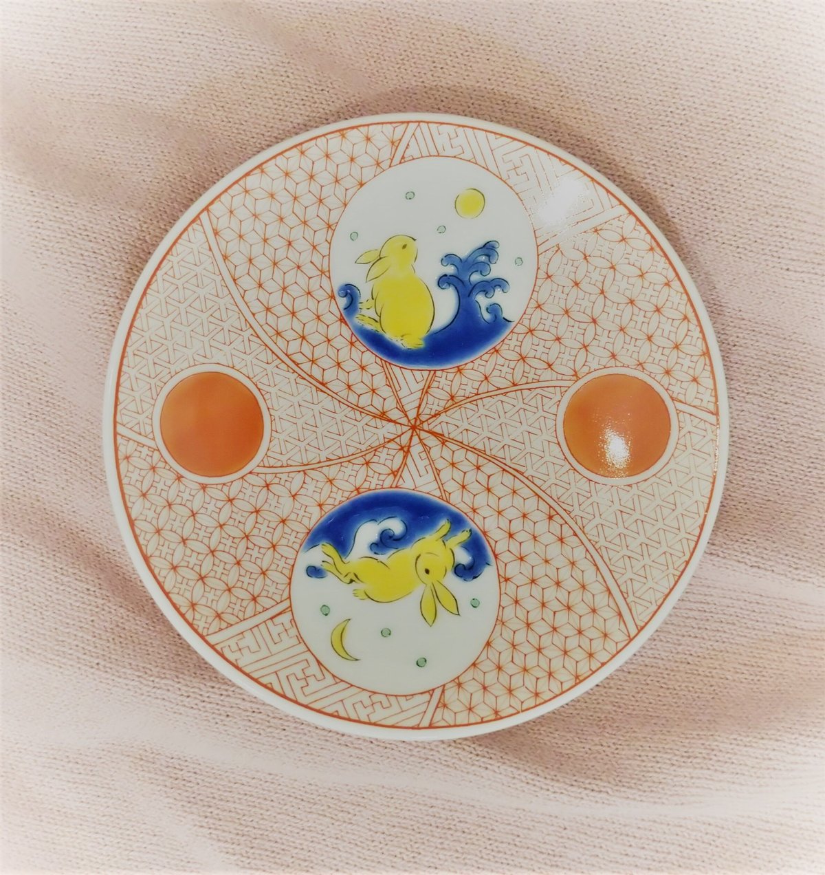 松浦コータロー 虎とウサギの絵柄 陶器皿 松浦コータロー 虎とウサギの