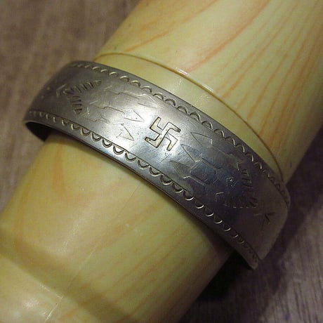 スワスティカ | STORES