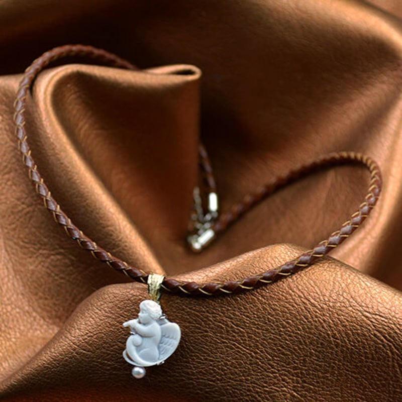 カメオペンダント＆ネックレス シェルカメオ フレーシア作 笛吹く