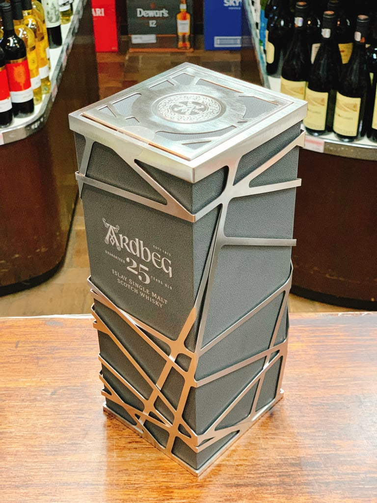 空瓶】アードベッグ25年 アードベック25年 ベンロマック35年 空瓶