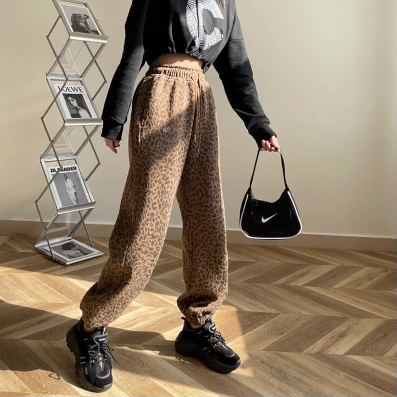 優里着用 レオパード柄カジュアルパンツ 優里着用 レオパード柄